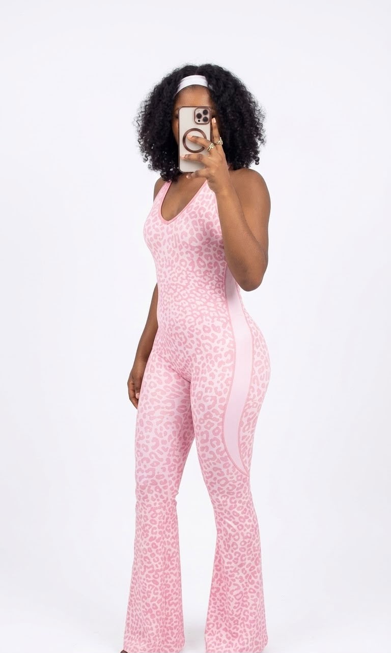Enterizo rosado estampado